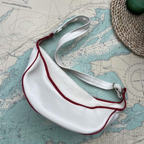 Vintage Air Canada Club SkiFari Vinyl Belt Bag UTL Holiday Tours - Picture 4 of 6